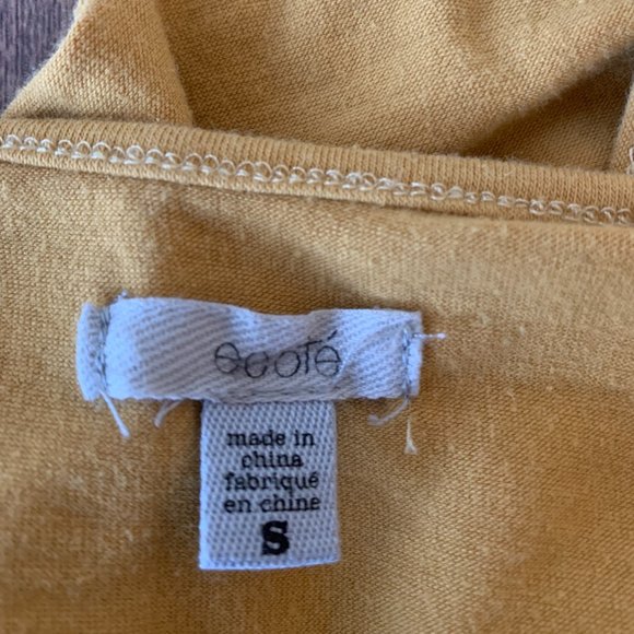 UO/ Ecote Cold Shoulder Mustard Crop Top - Picture 3 of 4